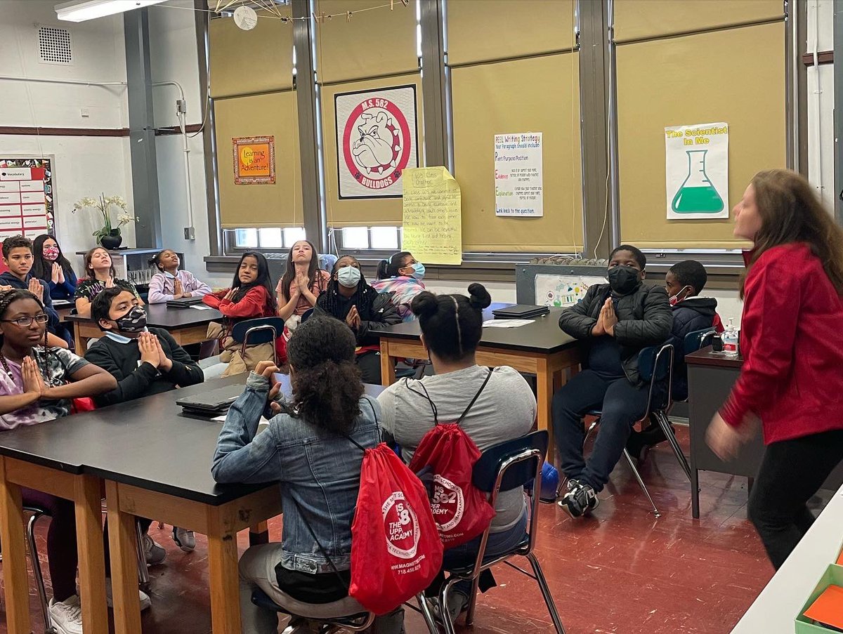 MS_582's tweet photo. It was such a treat to have the 5th grade students from @magnetschool257 visit our school. #MS582 #MiddleSchool https://t.co/cqhGJd4Z7D