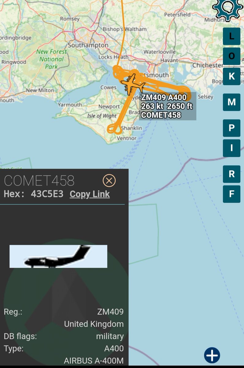 BloodyPolitics's tweet photo. @kenresi2017 RAF #comet458 Atlas a400m searching the Solent?
https://t.co/P0BMJRPOcy https://t.co/AsPHP5TCYK