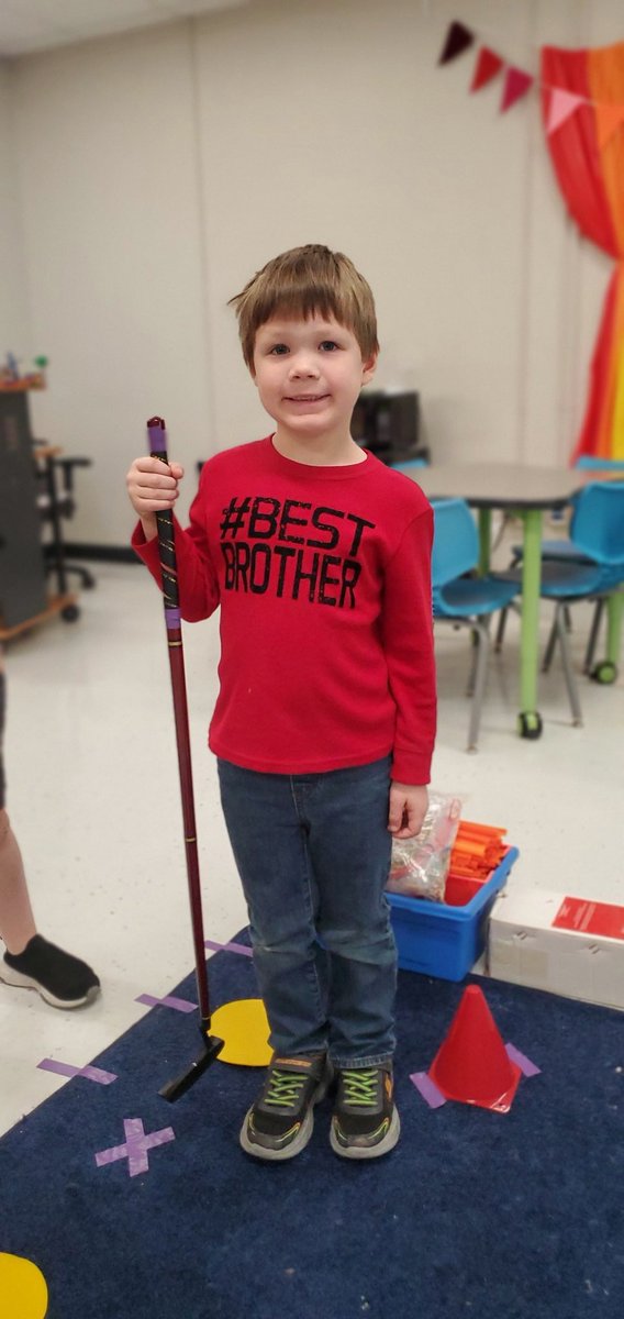 This friend made a hole in one on the mini golf course! #STEM #DavisDriven <a href="/DavisElemRCISD/">DavisElemRCISD</a>