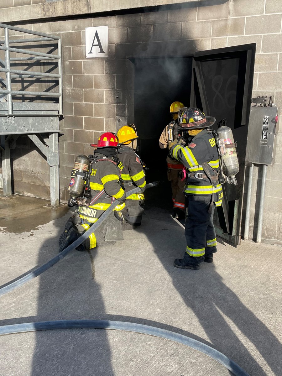 NYSDHSES's tweet photo. .@fswnys, an organization that encourages the participation of women in the career and volunteer fire service in NYS, held its 19th Annual Training Program at the Academy of Fire Science, Oct. 28-30. Attendees participated in seminars, classes and live fire hands on #training. https://t.co/K0sIRn01mD