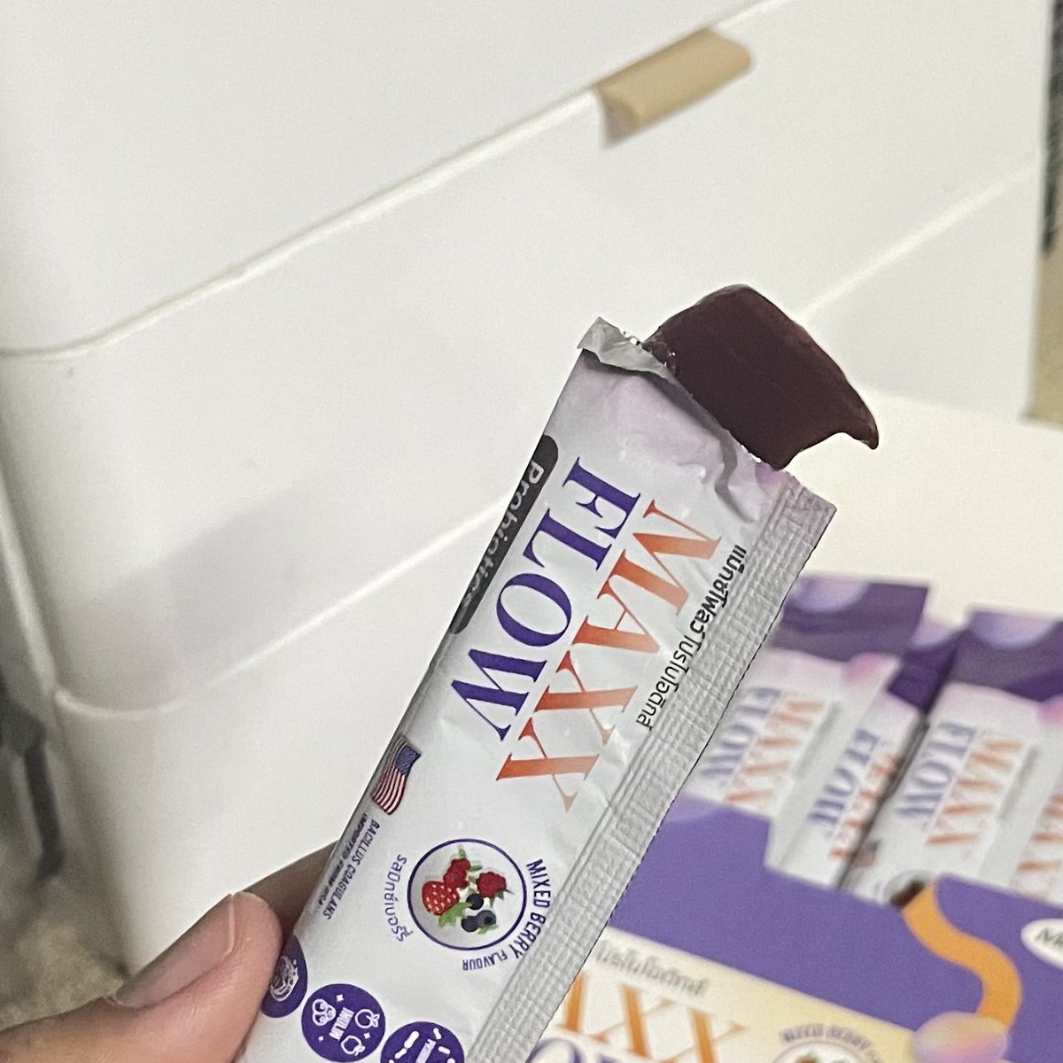 khanoonxxi's tweet photo. พวก Probiotics สำหรับชาวท้องผูกแบบเราคือขาดไม่ได้เลยนะ นี่เห็นของ MAXX FLOW น่าลองมากกก 💜 นี่กินแล้วรู้สึกขับถ่ายดีขึ้นนะ น้องเป็นเจลลี่ซองแบบนี้คือพกง่าย อร่อยด้วยย ชอบมั่กกก 🫶🏼 #ใช้ดีบอกต่อ #Maxxflowprobiotics #โปรไบโอติกส์เยลลี่
พิกัด https://t.co/cEpvkVRpa0 เลยงับบบ ❤️ https://t.co/HHR8VBXiaF