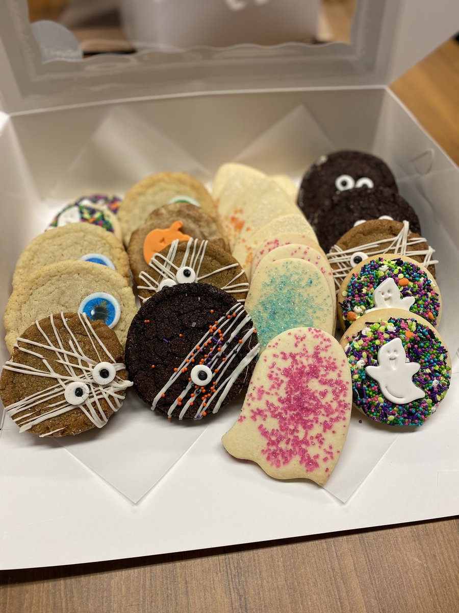 thinkBIGkids's tweet image. HAPPY HALLOWEEN 🎃 A huge thank you to The Sweetest Thing for these amazing treats!!! #oakville #sweetestthing