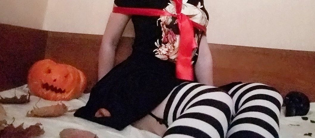 решила сделать фоточки немного в стиле хеллоуин🎃👉👈