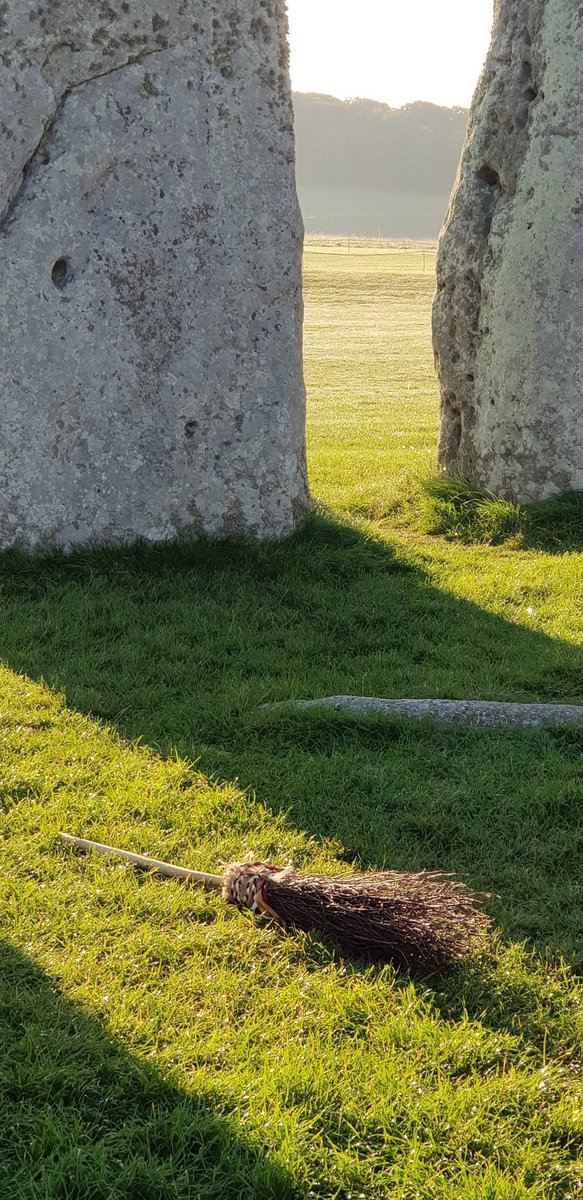 Stonehenge U.K tweet media