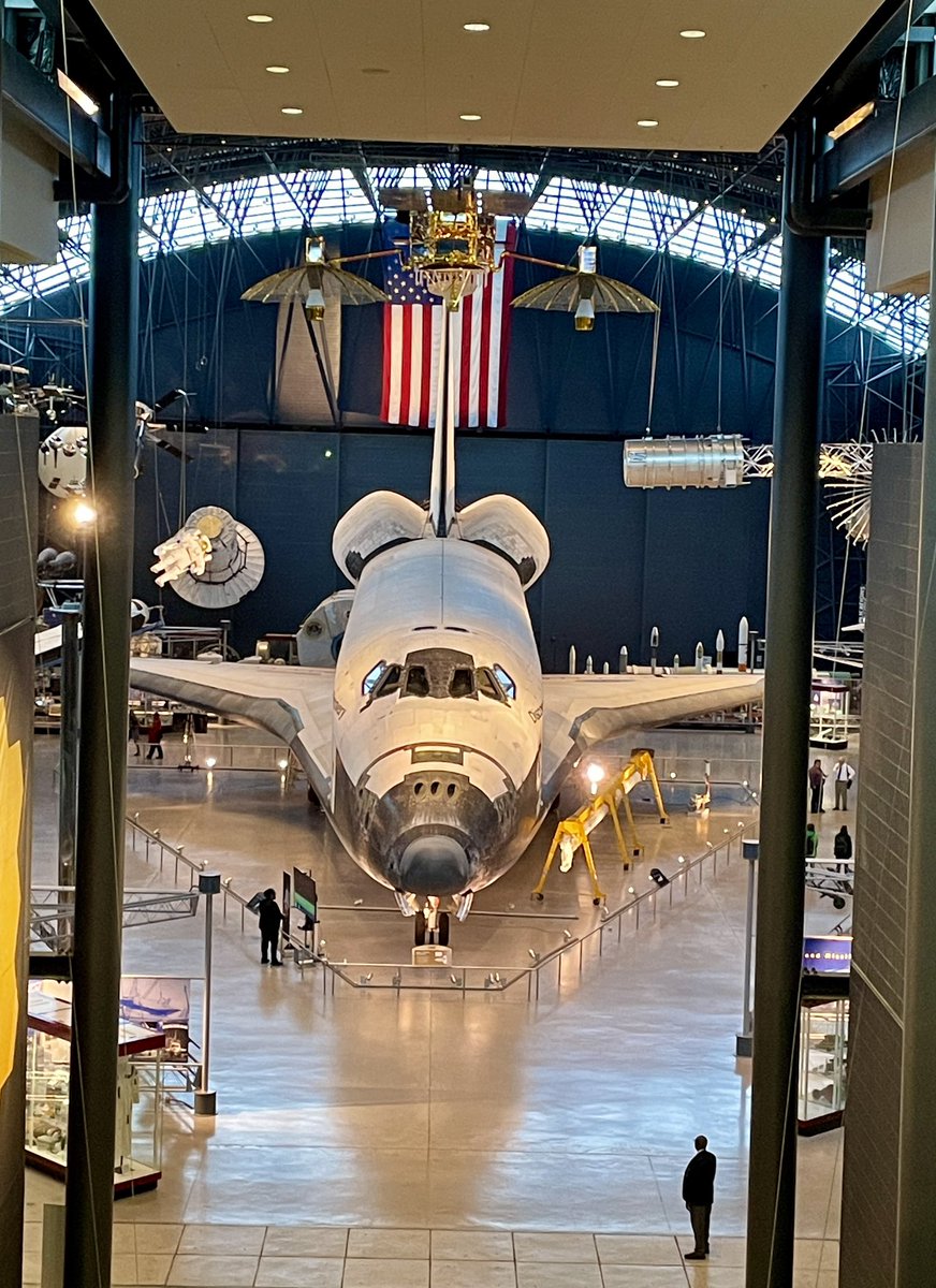 Not a bad way to start the week. Computer Science at the Air and Space Museum #CSforVA