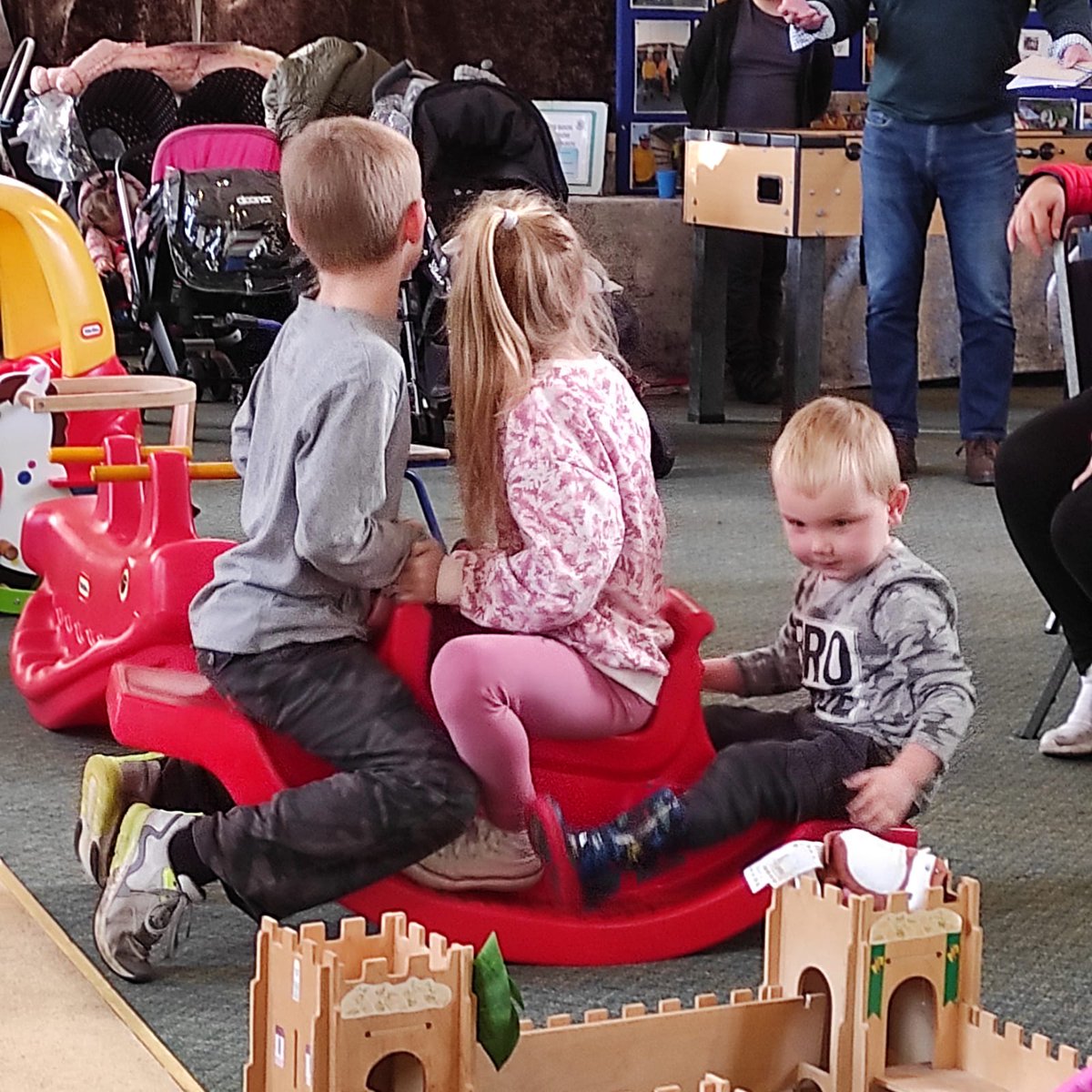 Our Stay and Play session full of fun. We also welcomed our guest from NHS who came to talk to our famies about their hospital experience.