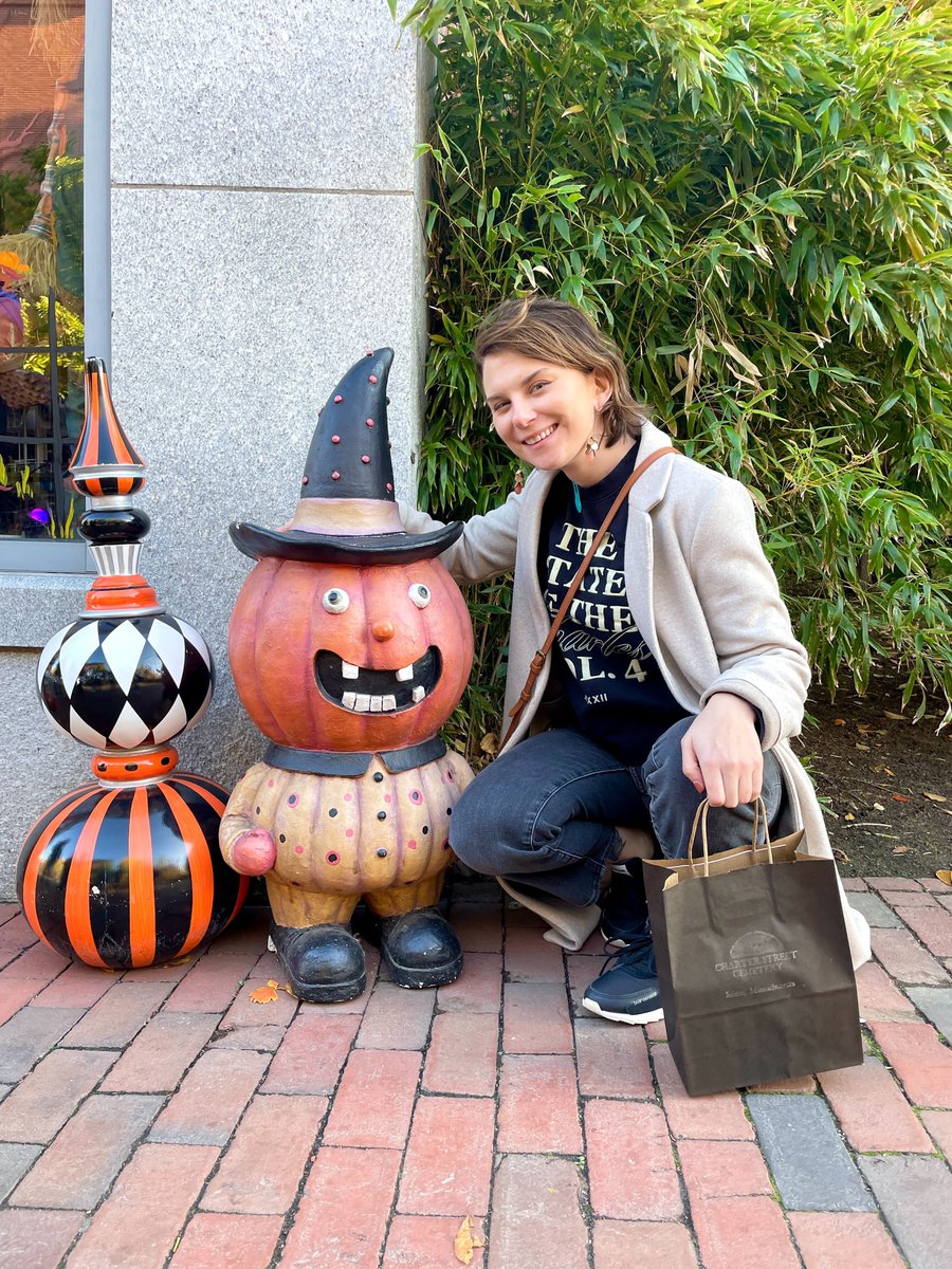 Planet Nutshell tweet media