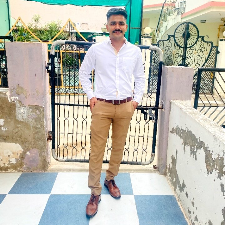 RahulCh09748860's tweet photo. #NewProfilePic https://t.co/C0Q1uBKYav