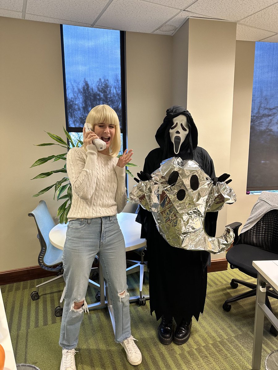 What’s your favorite scary movie? 🔪

#scream #ghostface #Halloween #drewbarrymore