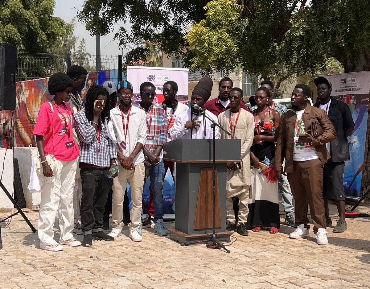 SportEnCommun's tweet photo. Inauguration d’un mur collaboratif réalisé par 15 artistes du #Sénégal, #Bénin et de #Guinée en présence de la délégation des JOJ #Dakar2026 et du Ministre des Sports du Sénégal @YDiatara 🇸🇳

« L’objectif, c’est d’honorer nos athlètes de leur vivant »

#DakarEnJeux #YouthOlympics https://t.co/aQ3wcuNhQz