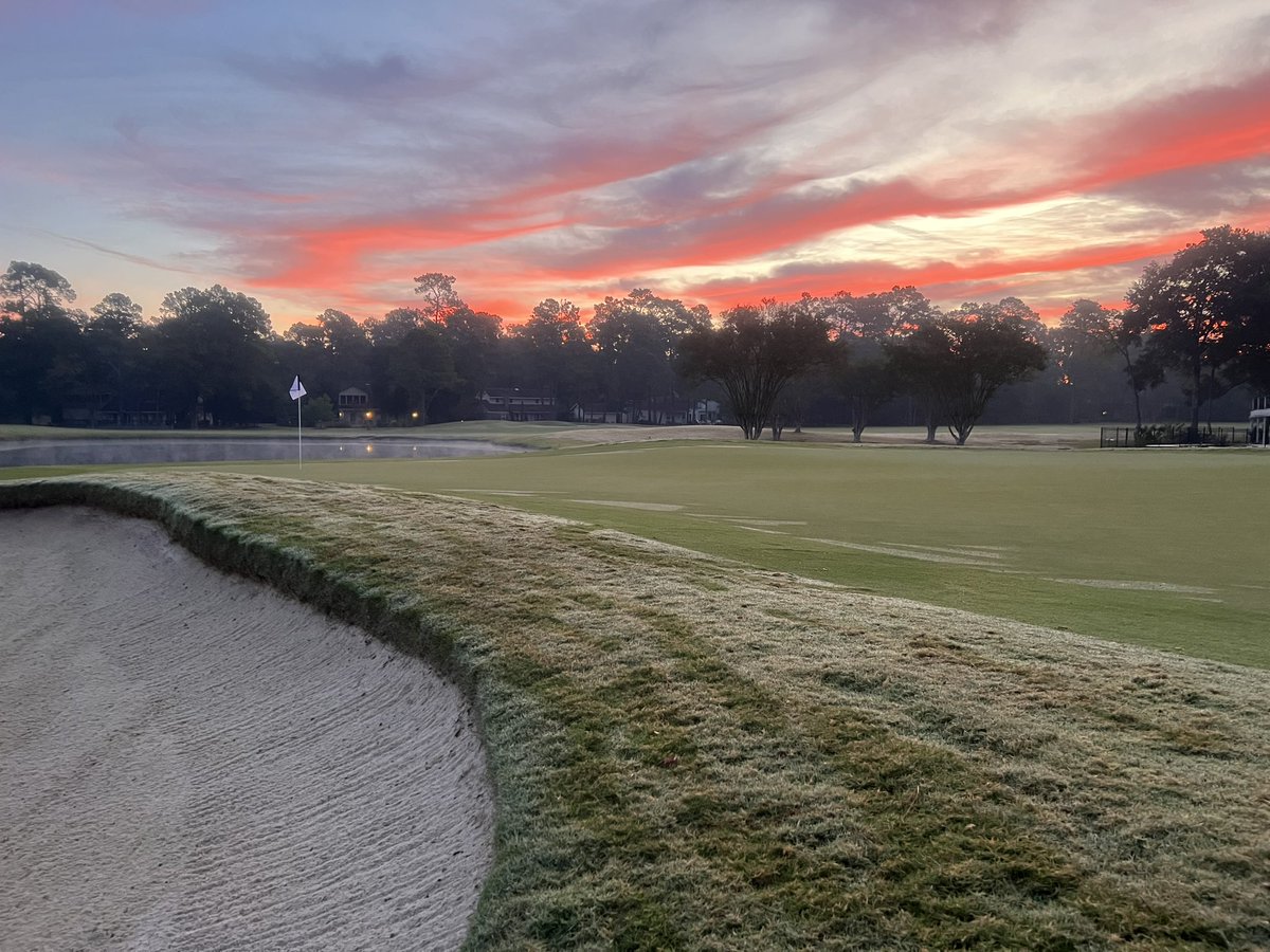 Beautiful Halloween morning on the course!