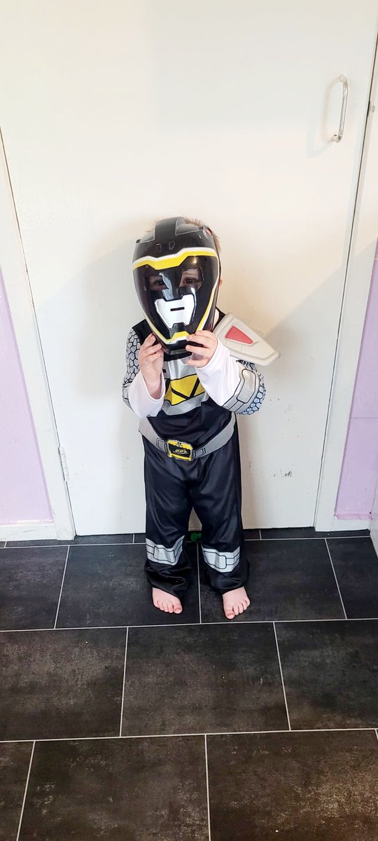 FamilyQcha's tweet photo. Happy Halloween, lots of super cool outfits on visits to families today. You well &amp; truly deserved your trick or treat sweets 🎃 👻
 #memorablememories #familyfun https://t.co/EdIAInlxVl