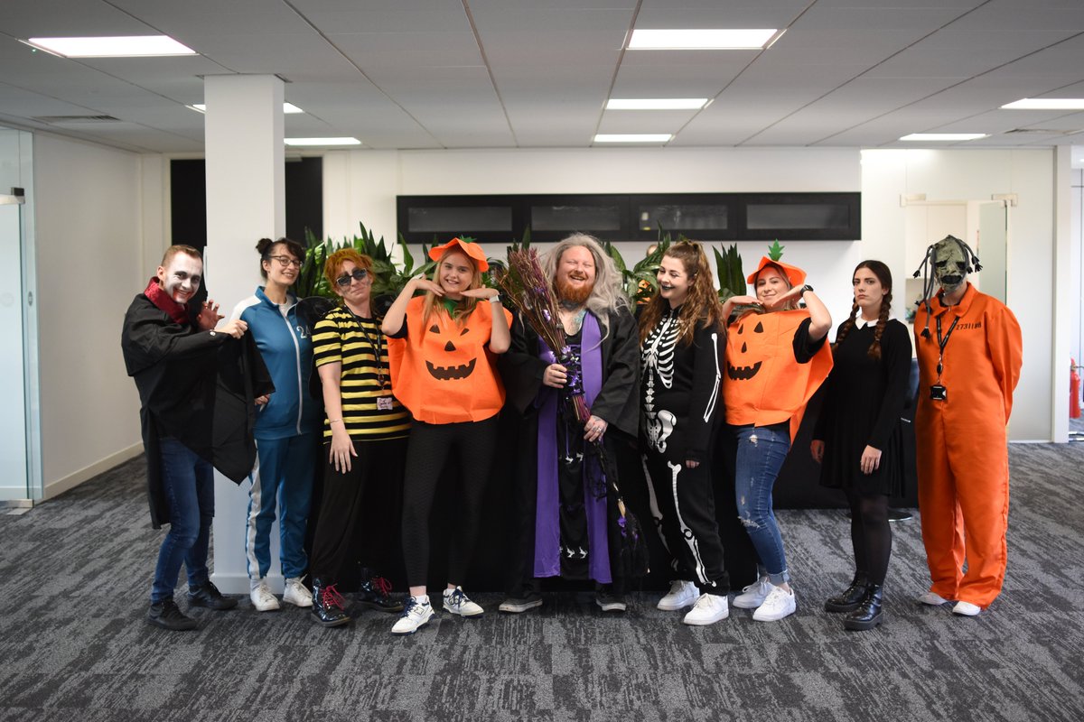 FOD_Group's tweet photo. Happy Halloween from all of us at FOD Mobility Group 🎃
Thanks to everyone who showed up in their weird and wonderful Halloween costumes & congrats to Jed for winning 'best dressed' in his wicked witch costume! 🧹🧙♀️
#lifeatfod #halloween https://t.co/wcIkhqzVnC
