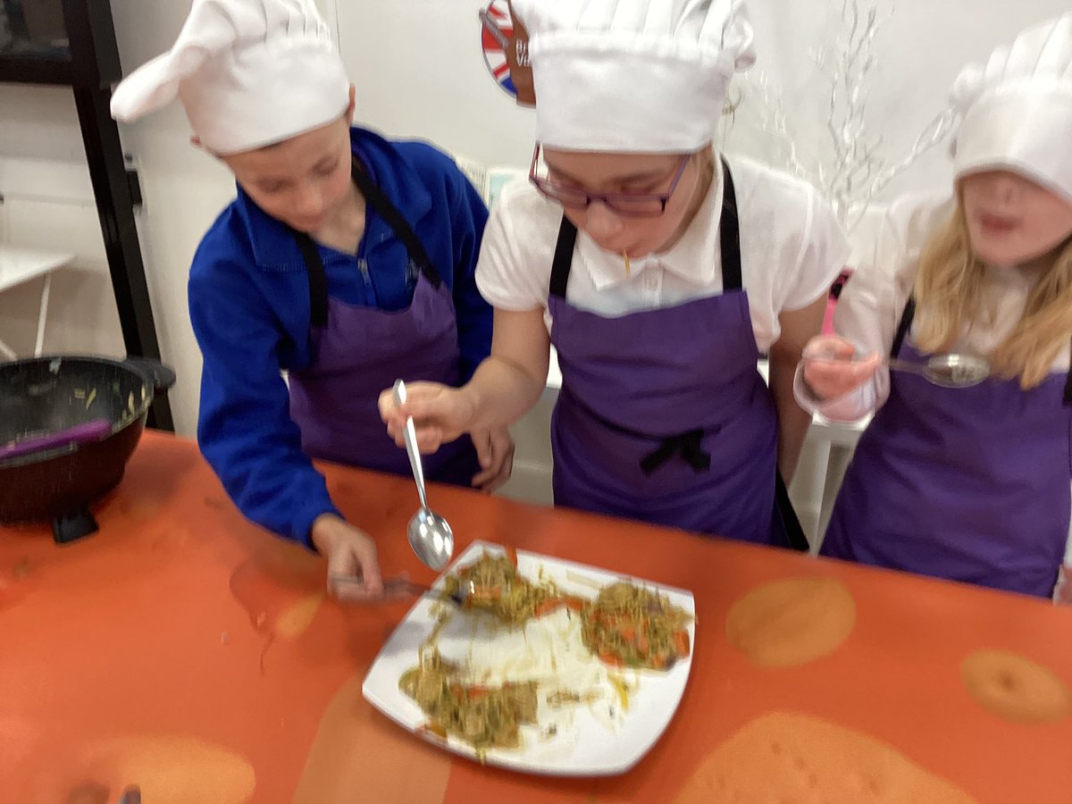 Amethyst class Welbourn (@welbournamethy1) on Twitter photo We have had a great time with <a href="/Rootstofood/">Darren Tinkler</a> making a Red Thai Curry #lifeskills #healthyeating #recipesfromaroundtheworld We have had a great time with <a href="/Rootstofood/">Darren Tinkler</a> making a Red Thai Curry #lifeskills #healthyeating #recipesfromaroundtheworld