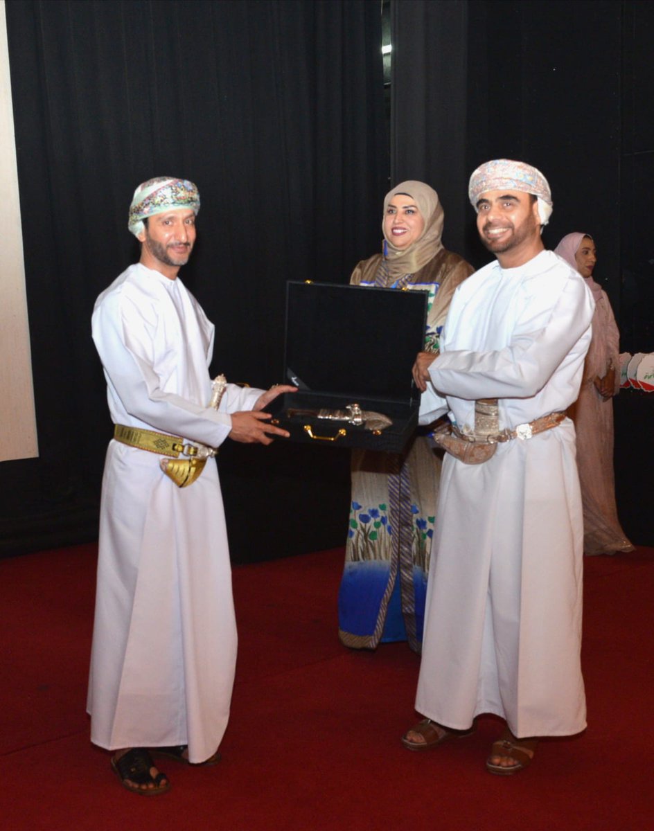 muscatgov's tweet photo. معالي السيد محافظ مسقط يرعى حفل تكريم الموظفين العاملين بالمؤسسات الصحية بمحافظة مسقط بفندق قصر البستان.
#محافظة_مسقط https://t.co/olHG9hWgdo