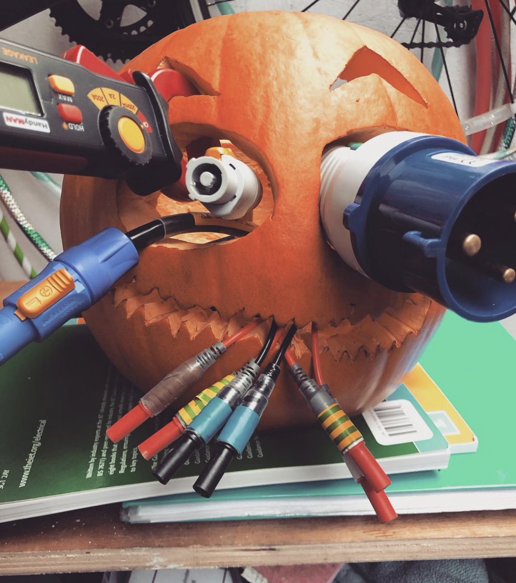 Happy #bs7909 halloween 🎃 ⚡️🎃⚡️