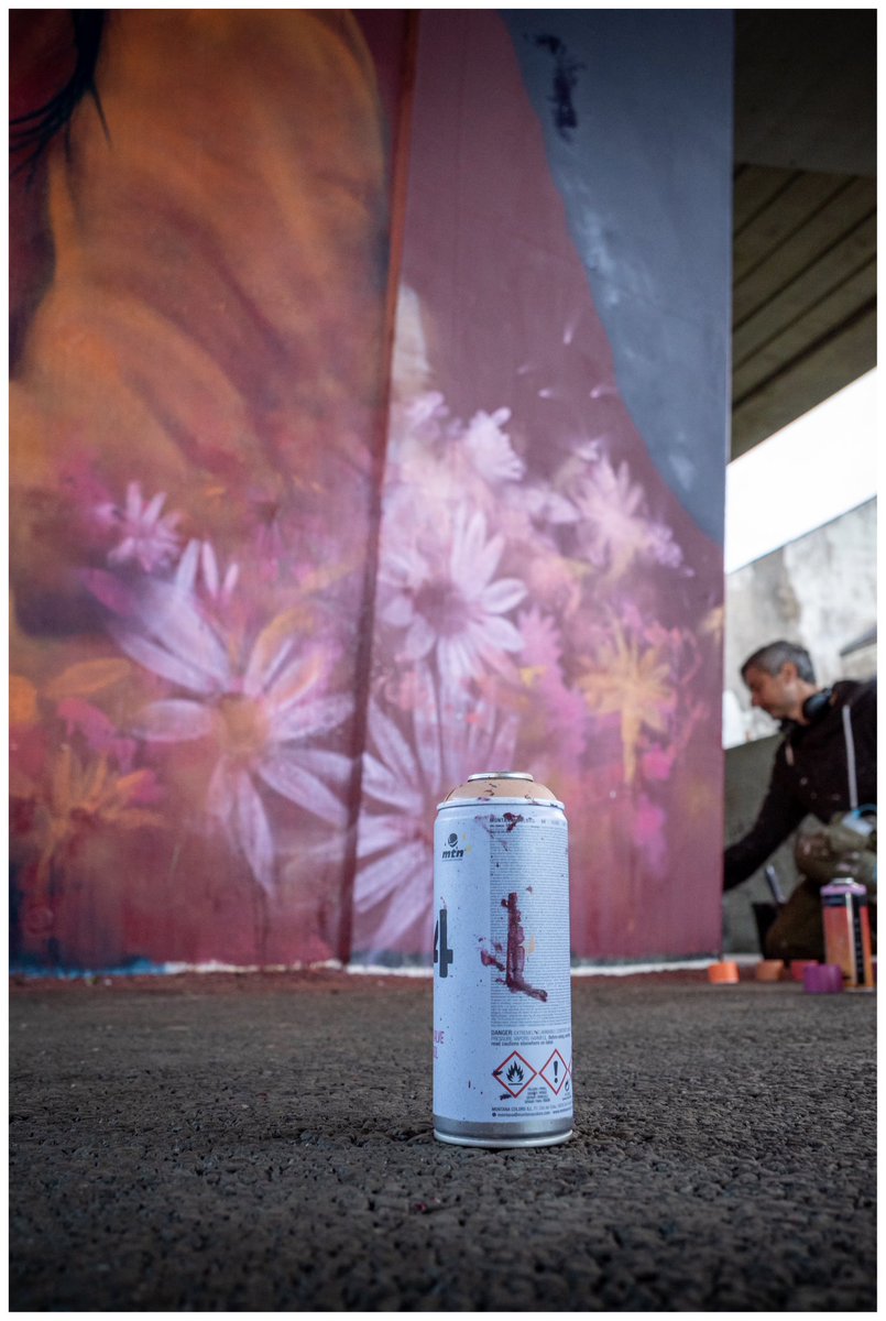 Ballyclarian's tweet photo. A few photos from yesterdays Street Art Jam in Larne - a fantastic event with DJ and artists doing a makeover in the centre of the town. Good to see many people out supporting the event too. #mearts @LarneMuseum @mea_bc @club_larne https://t.co/opqe3Pm8SR
