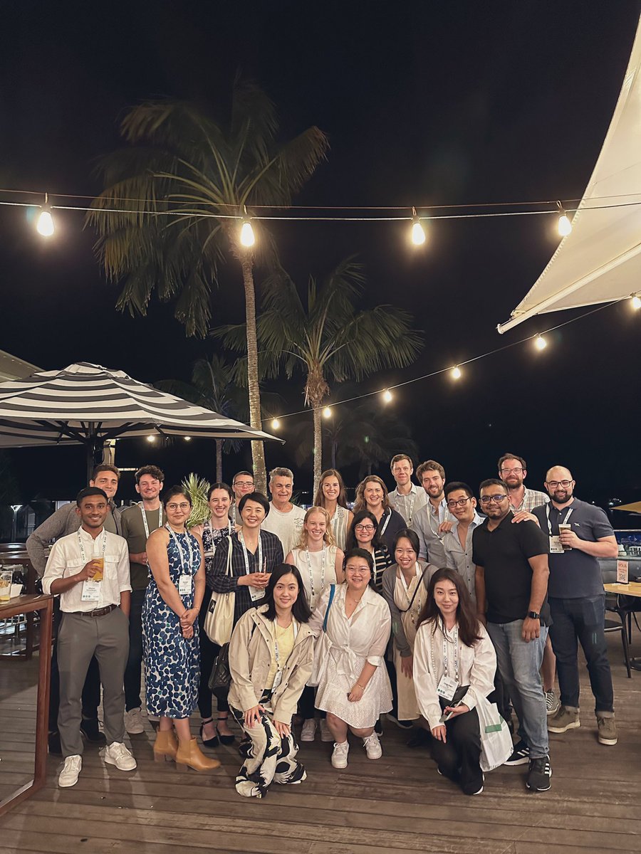 Connections and links building up now <a href="/agtaGenomics/">Australasian Genomic Technologies Association AGTA</a> #agta22 #AGTA22 #studentnight