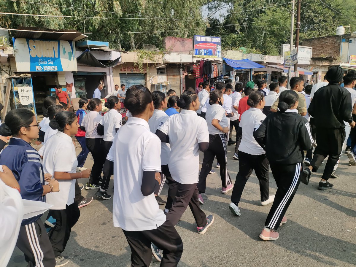GDC_RS_Pura_NCC's tweet photo. 2 J&amp;K Girls Bn,NCC of GDC RS Pura,Jammu organised #runforunity and taking pledge to celebrate National Unity Day to spread message of solidarity and spirit of unity in diversity.
@DteJKL 
@HQ_DG_NCC 
@adgpi 
@prodefencejammu 
@RajnathSingh_in 
@suniluppal16 https://t.co/4jnXG65Eyz