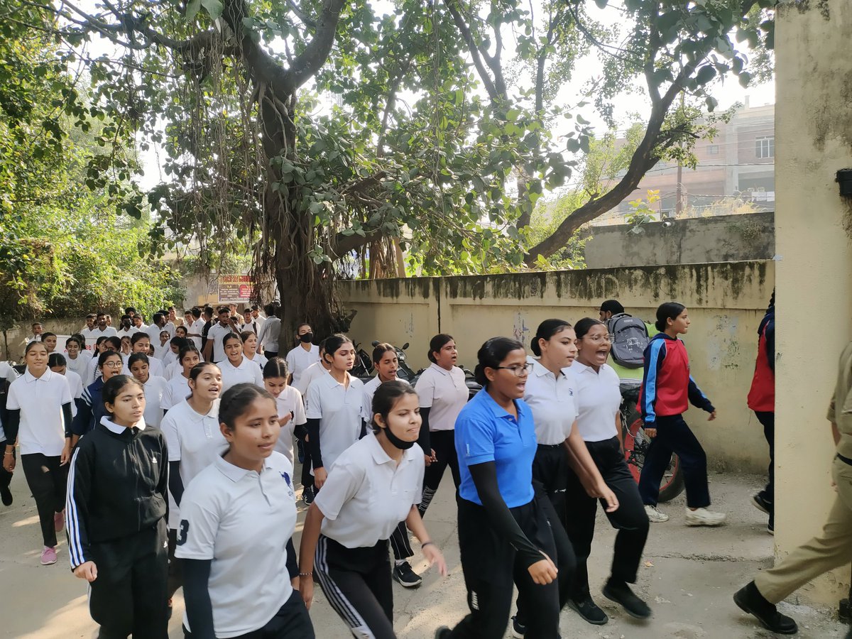 GDC_RS_Pura_NCC's tweet photo. 2 J&amp;K Girls Bn,NCC of GDC RS Pura,Jammu organised #runforunity and taking pledge to celebrate National Unity Day to spread message of solidarity and spirit of unity in diversity.
@DteJKL 
@HQ_DG_NCC 
@adgpi 
@prodefencejammu 
@RajnathSingh_in 
@suniluppal16 https://t.co/4jnXG65Eyz