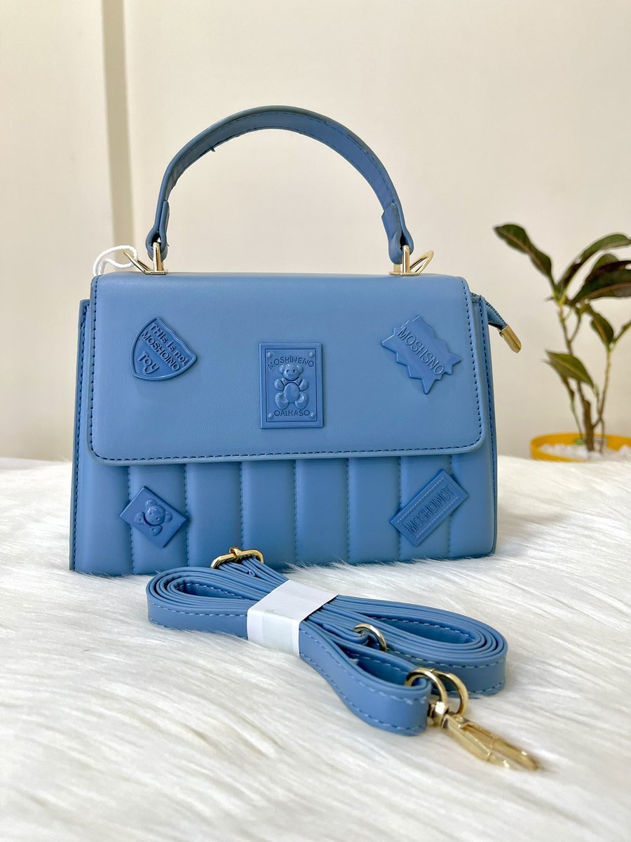 MethiaLydiaN's tweet photo. The perfect handbag for your lady🤩🥰

Contact @Cinderellas256 to place an order. ☎️ 0777247111 https://t.co/aeSj3m1qUi
