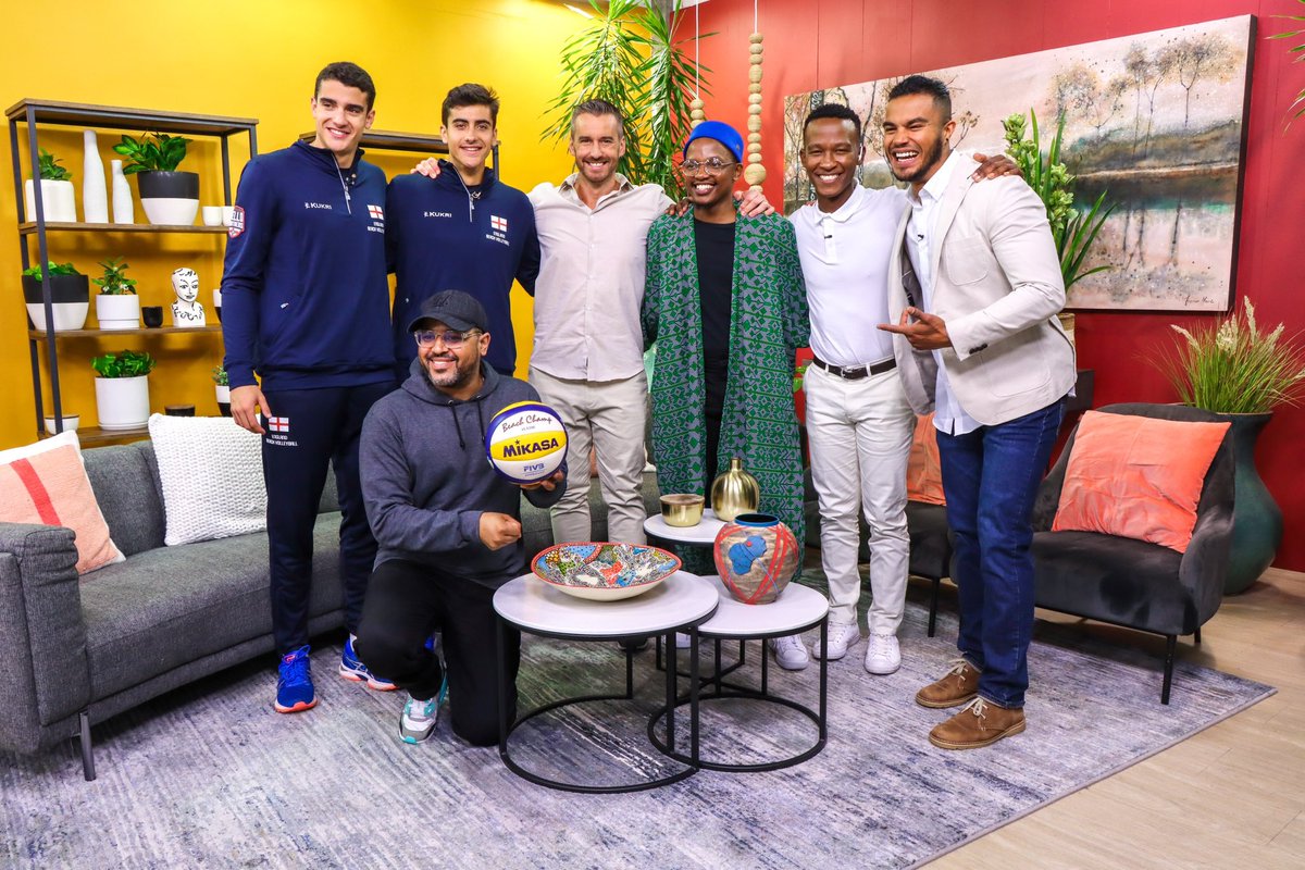 Fun start of the week here in Cape Town at the the <a href="/SABC3/">S3</a> studios. Always grateful for the opportunity to spread the word about beach volleyball and the <a href="/volleyballworld/">Volleyball World</a> BeachProTour
Thanks for having us <a href="/expressoshow/">Expresso Show</a>

youtu.be/9-x00OY7cdA (2:14)