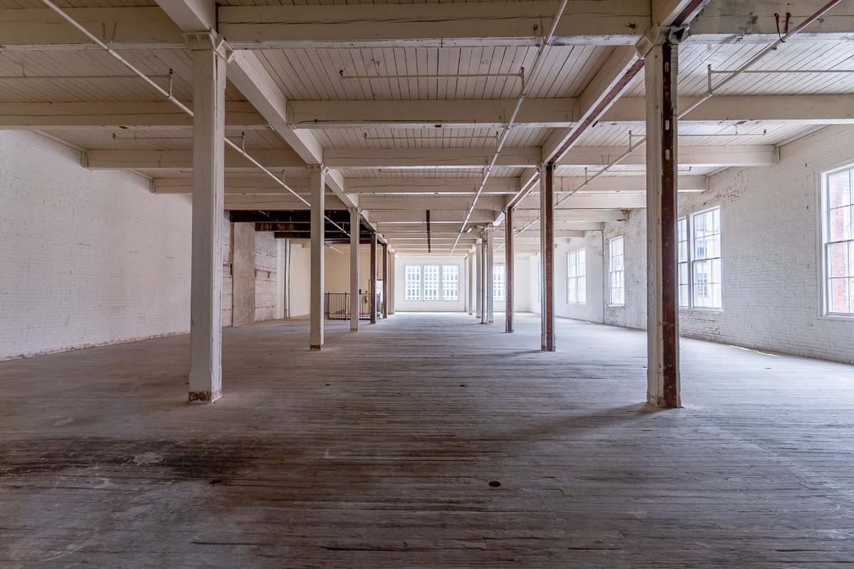 PurseBdgDallas's tweet photo. The view from your window is going to be truly breathtaking.
See more details - 🌐 https://t.co/7QjKMDoihz
#PurseBuilding #WildcatManagement #Dallas #TX #RealEstate #DallasRealEstate #NowLeasing #NaturalLight #LiveWorkCreate #OpenFloorPlans #CRE #DallasOfficeSpace https://t.co/LOZOdjMnah