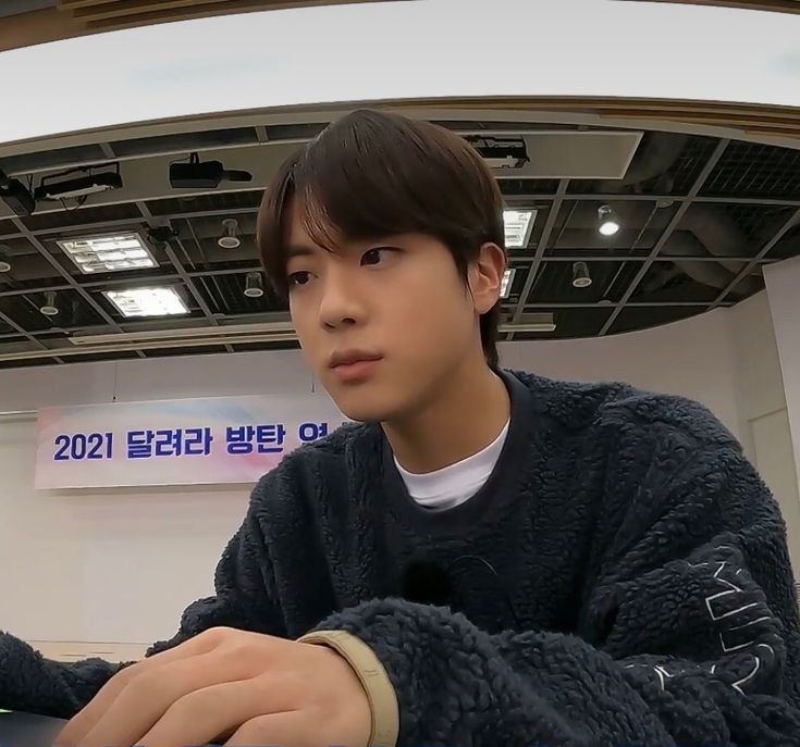 tetebbi's tweet photo. "How to raise seokjin" :  a thread by bts ✨️ https://t.co/Qy7nlUvJB4