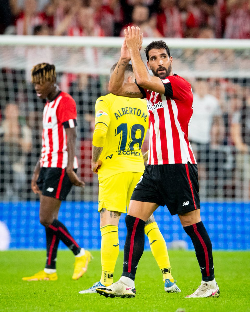 AthleticClub's tweet photo. 🤜🤛  Siempre en mi equipo.    

Don 𝗥𝗮𝘂́𝗹 𝗚𝗮𝗿𝗰𝗶́𝗮 🔝 

#AthleticVillarreal #AthleticClub 🦁 https://t.co/zTmNDK4LT2