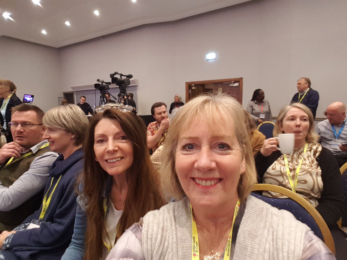 susanjlake's tweet photo. Excited to hear Graham Norton talking about bookshops! #BAconf22 #bookshopdiscovery #sharedinterest #books https://t.co/tyV3R2FWaT