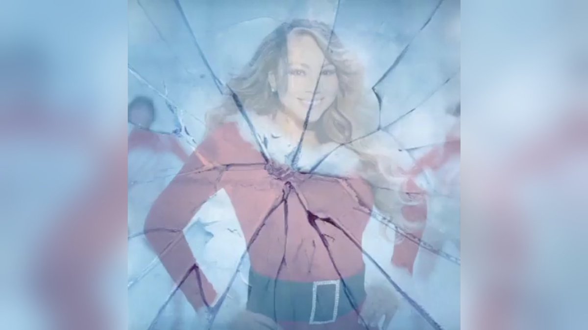 JlrvSAAM's tweet photo. A menos de 24 horas para que Mariah Carey se descongele. 

Buen día https://t.co/W6eAEoX80G