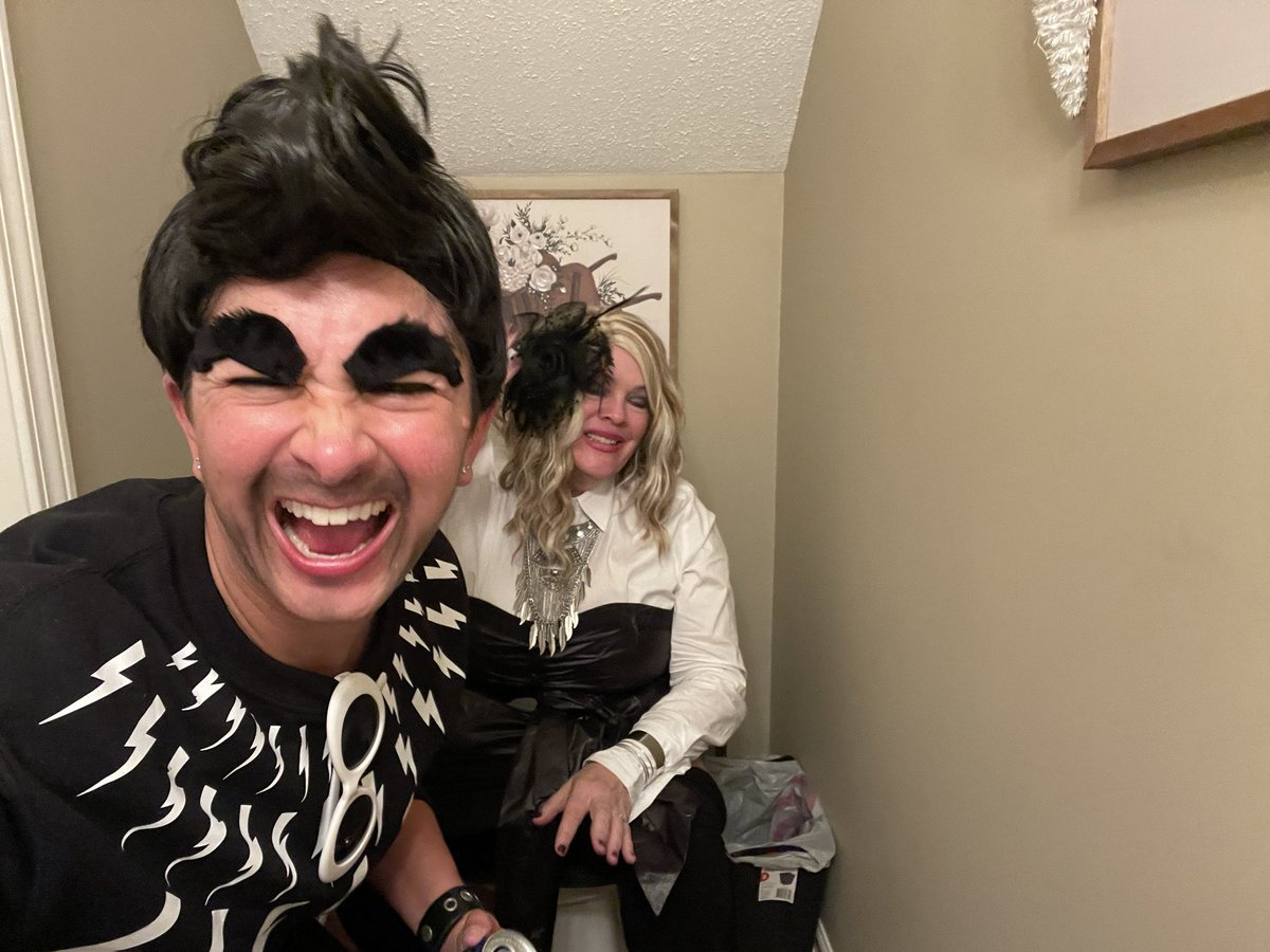 Wrangler09's tweet photo. Ew, David…it’s Halloween 🎃 https://t.co/LOEqhfizwr