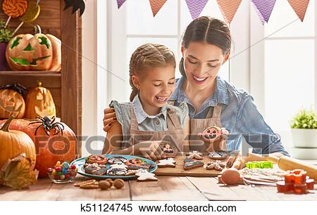 Happy Halloween from Fotosearch! 

ow.ly/o6Oz50LoRao