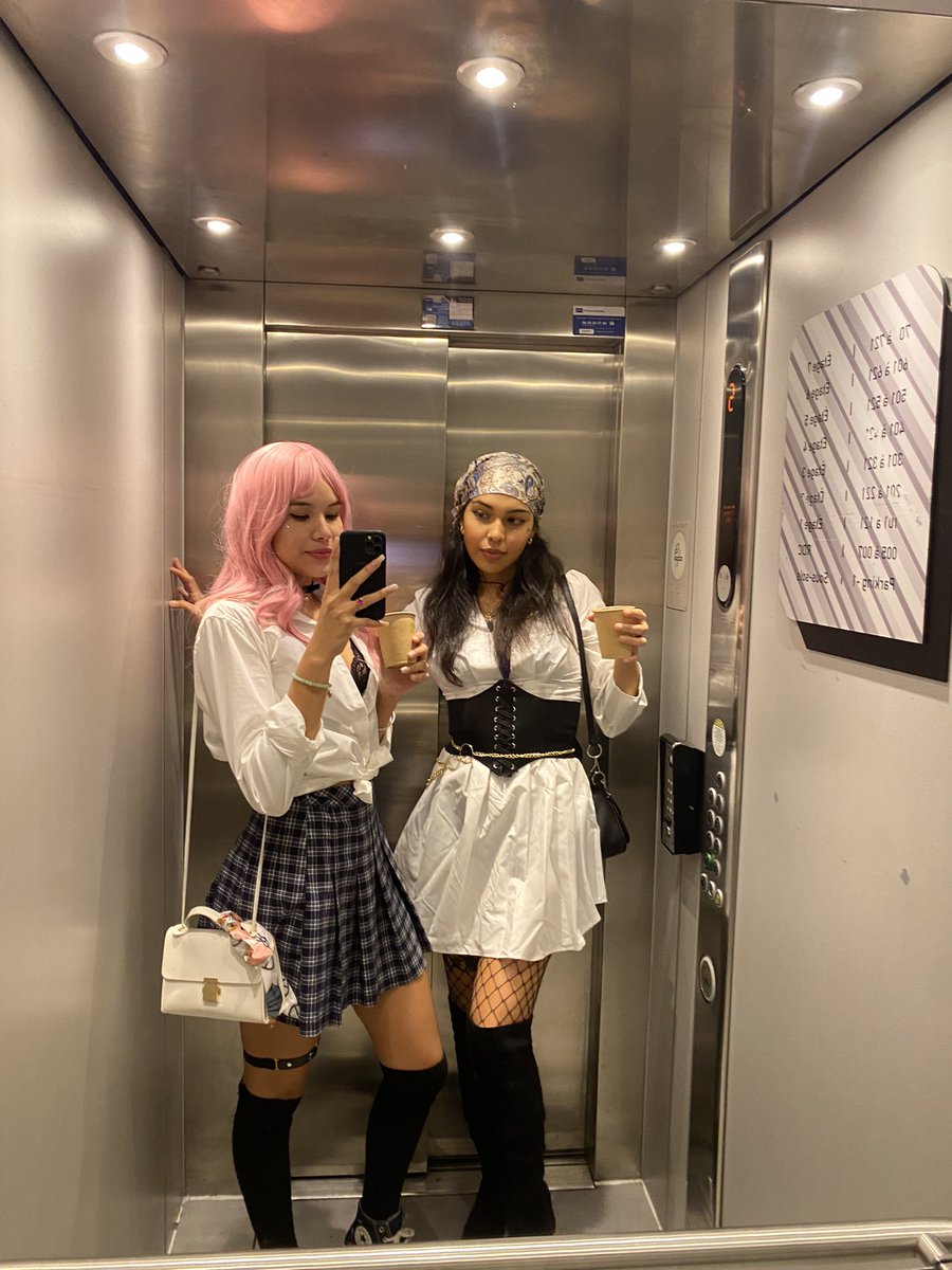 giselleaskip's tweet photo. #labringue 👯‍♀️ https://t.co/uj4cuIy50Q