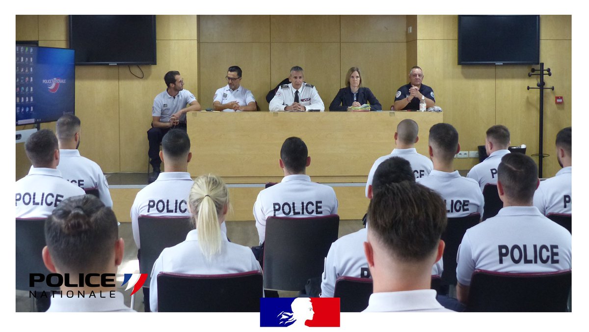 [#IlsSontPoliciers] Ce matin, accueil par le Commissaire Général Guillaume CARDY, Directeur Départemental Adjoint de la sécurité publique des Alpes-Maritimes, des gardiens de la paix de la 265e promotion affectés à #Nice06. 
Leur mission : vous #protéger