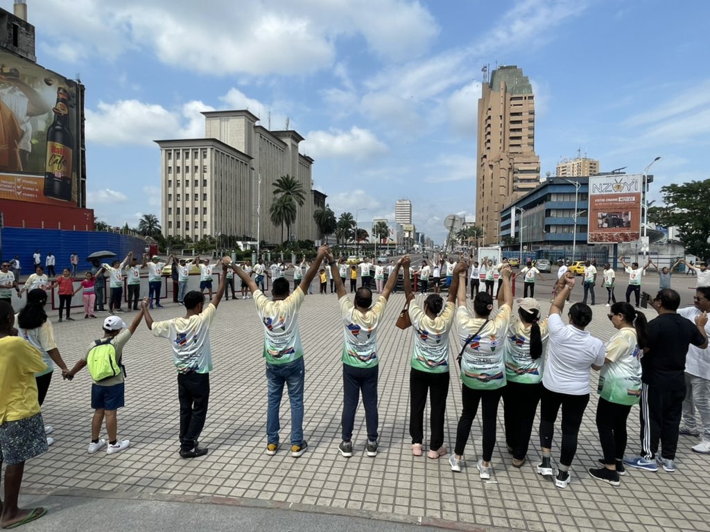 IndiainDRC's tweet image. On the occasion of #RashtriyaEktaDivas2022 Mission organized a #UnityRun #UnityChain and #UniTea for Indian diaspora and Congolese friends of India. Their immense participation never ceases to amaze us! 

Unity pledge was also taken at the Chancery. @MEAIndia @IndianDiplomacy