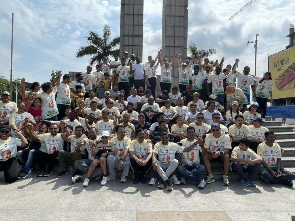IndiainDRC's tweet image. On the occasion of #RashtriyaEktaDivas2022 Mission organized a #UnityRun #UnityChain and #UniTea for Indian diaspora and Congolese friends of India. Their immense participation never ceases to amaze us! 

Unity pledge was also taken at the Chancery. @MEAIndia @IndianDiplomacy