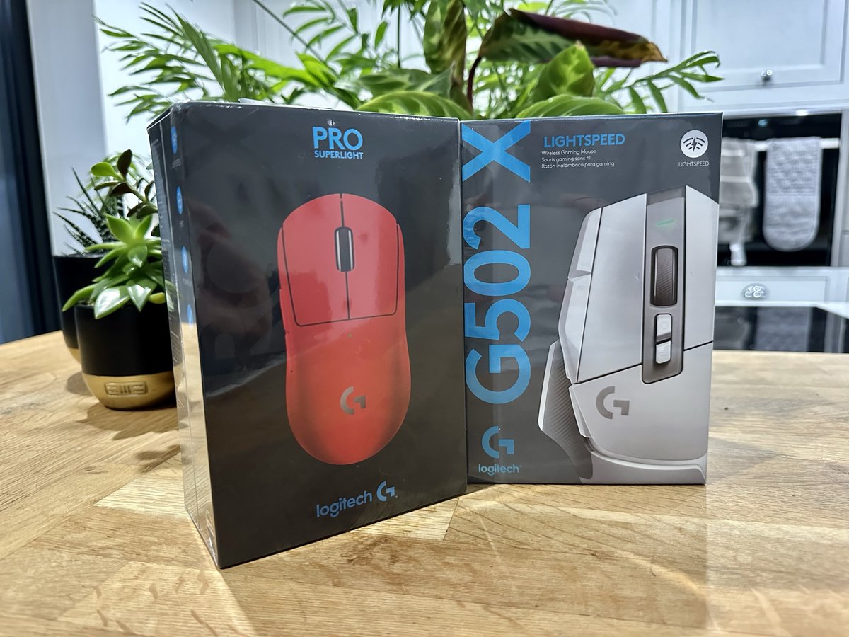 Can't decide between the new reinvented G502 X Lightspeed or the new G PRO X Superlight in Red?

No matter! I'm giving away both to one lucky winner!

🔁🧡Retweet &amp; Like this Tweet
👤Follow <a href="/onscreenlol/">ONSCREEN</a>
👤Follow <a href="/LogitechGUK/">Logitech G UK</a>
📧Reply &amp; tag a friend

Ends Nov 7th!