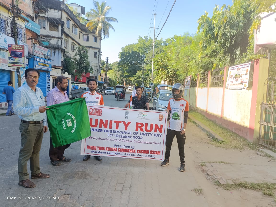 MYBharatHQ's tweet photo. Youth Volunteers of @nykcachar, Assam organized a bike rally for unity run under #NationalUnityDay.

#RunForUnity 
#UnityRunwithNYKS 
#SardarVallabhbhaiPatel https://t.co/Xjs8WTzC6W