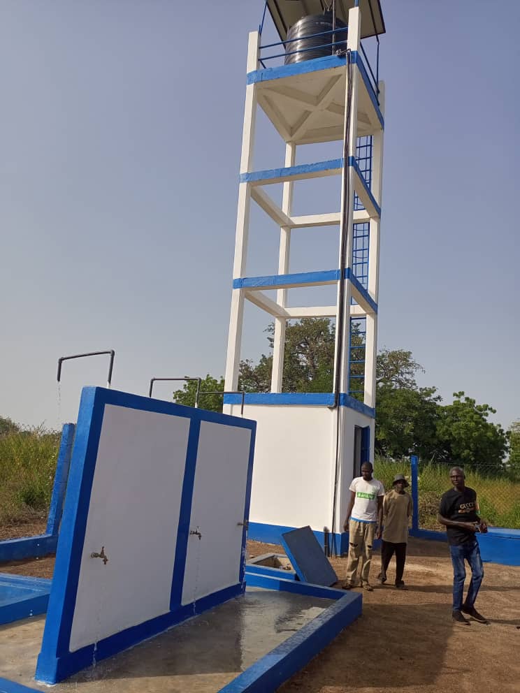 PnudTogo's tweet photo. Dans le village de Nargbal, préfecture de #Dankpen, et Ouloulita, dans la #Keran, ce sont deux mini_centrales solaires de 20Kwc chacun qui alimentent une plateforme et un réseau d'éclairage public au profit de groupements de femmes. Le développement local est notre priorité! https://t.co/OunmeWXkPA
