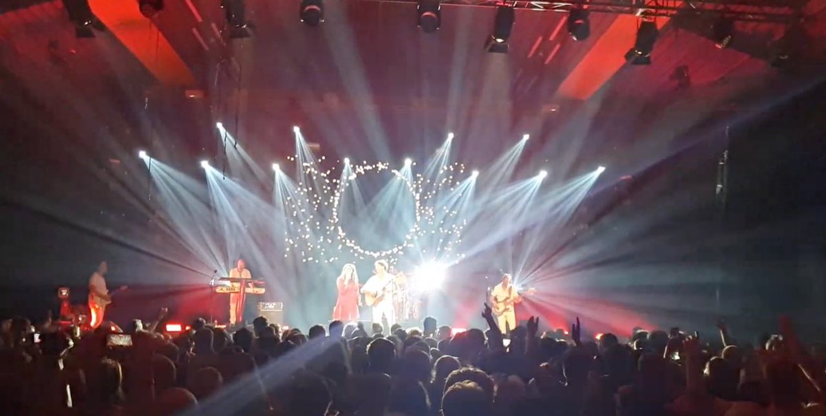 banddeadline's tweet photo. En dan wordt je 35 jaar en besluit je een feestje te geven…je hebt in die afgelopen 35 jaar duizenden keren de bühne betreden. Maar afgelopen weekend hakte erin. Nog zijn we er stil van. Dit was de allermooiste!!! Deze zullen we nooit meer vergeten🙏❤️ https://t.co/rR2scSKk4S