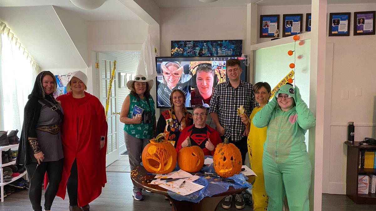 dovico's tweet photo. Happy Halloween from Dovico! 👽👻🎃

Thank you to all the Doviconians who came out to celebrate at the office last week! 💖 #officeevent #halloweenparty #halloween https://t.co/oMpzOBmFJg