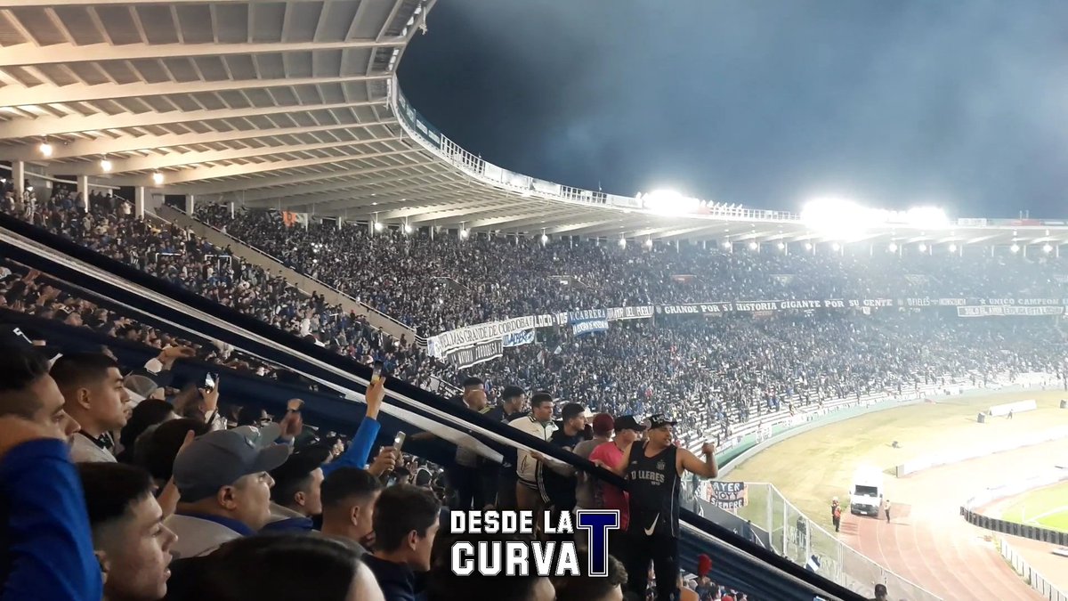 25mil a Rosario
30mil a Mendoza
+50mil socios
Promedio de +40mil hinchas por partido

¿Que más tiene que hacer la gente para que salgan campeón?
