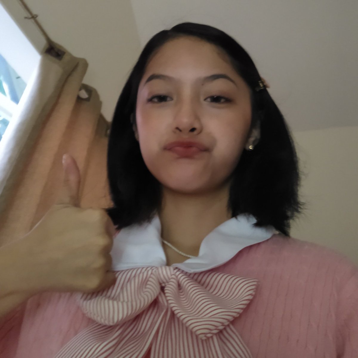 oginamoto's tweet photo. ꒰ ୨୧ ˚ life lately  🌸. ꒱

LOVING MY UNIFORM 🤏 i'm having a hard time finding friends at school but slay pa 'rin ang rory gilmore era https://t.co/SRpkSDB9Bx