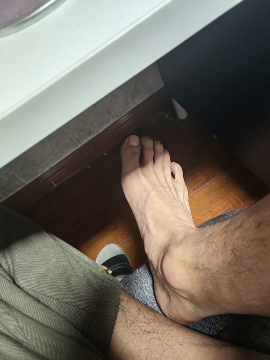 ZHlanglang's tweet photo. 来只鞋刷
转发，评论的免费送原味 https://t.co/ZuMDyZ7Y3y