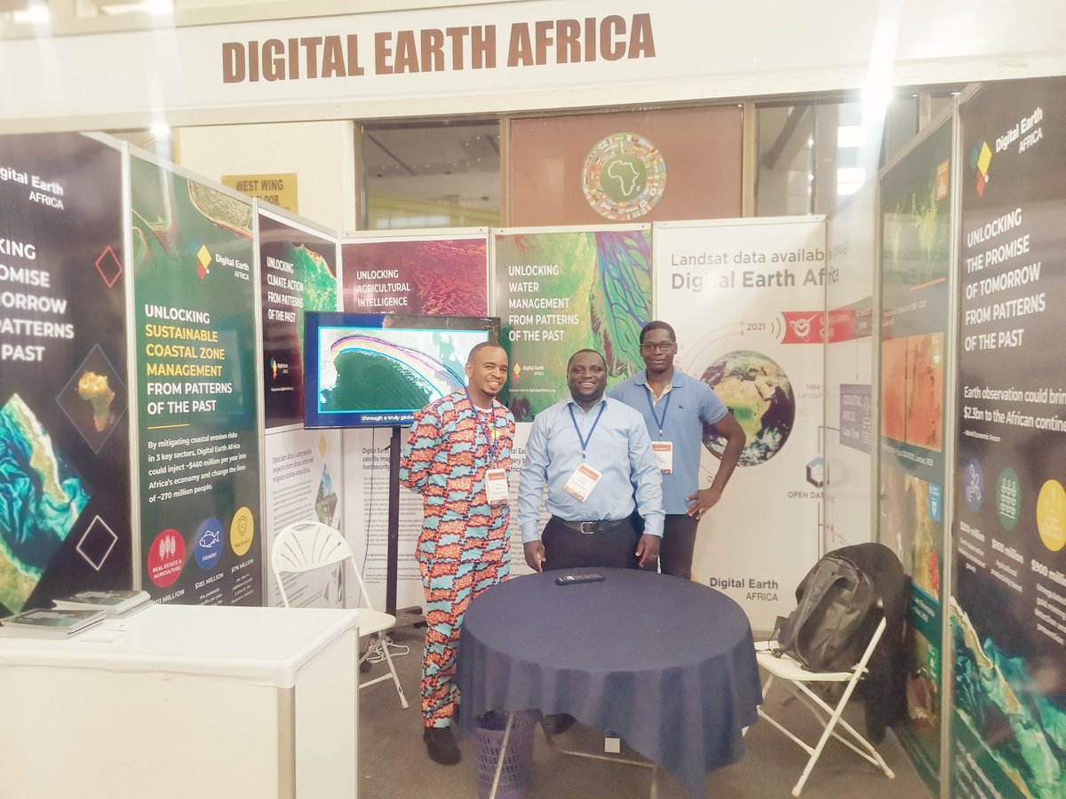I got to present @DEarthAfrica and announce to AfriGEO that we are now on the continent. Join us at #AFRIGEO Symposium being held during #GEOWEEK2022 hosted by @GEOSEC2025.

If you are here come say hi or visit our booth! #GEOWeek2022 #AFRIGEO #EarthObservations #