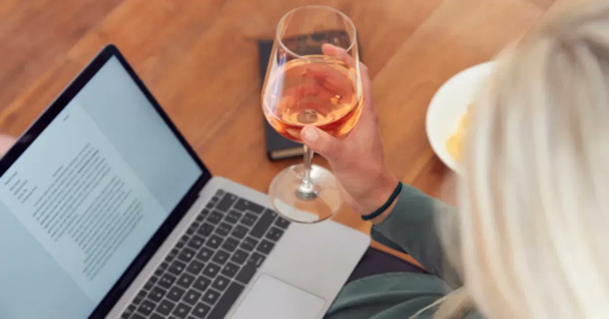 Alcohol in PR: When does it become a problem? buff.ly/3UbGlgc 
<a href="/ClickyMedia/">Clicky™</a> <a href="/representcomms/">Represent</a> <a href="/CommsEdin/">Grainne Byrne</a> <a href="/wonky_donky/">Chris Owen (Mastadon thing bio blah)</a> <a href="/DailyBrew/">The Hoffman Agency</a> <a href="/goodkind/">goodkind</a> <a href="/WelcomeToFrank/">Frank.</a>