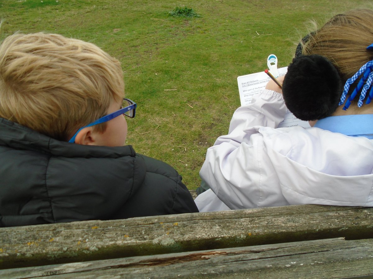 stmonicasbootle's tweet photo. Year 4 enjoyed finishing off our topic on 'Rivers' with a visit to the River Alt in Hightown. We were able to put our learning to good use and identify the different parts of the river together. #RiverAlt #fieldwork https://t.co/6hvgOp0g6k