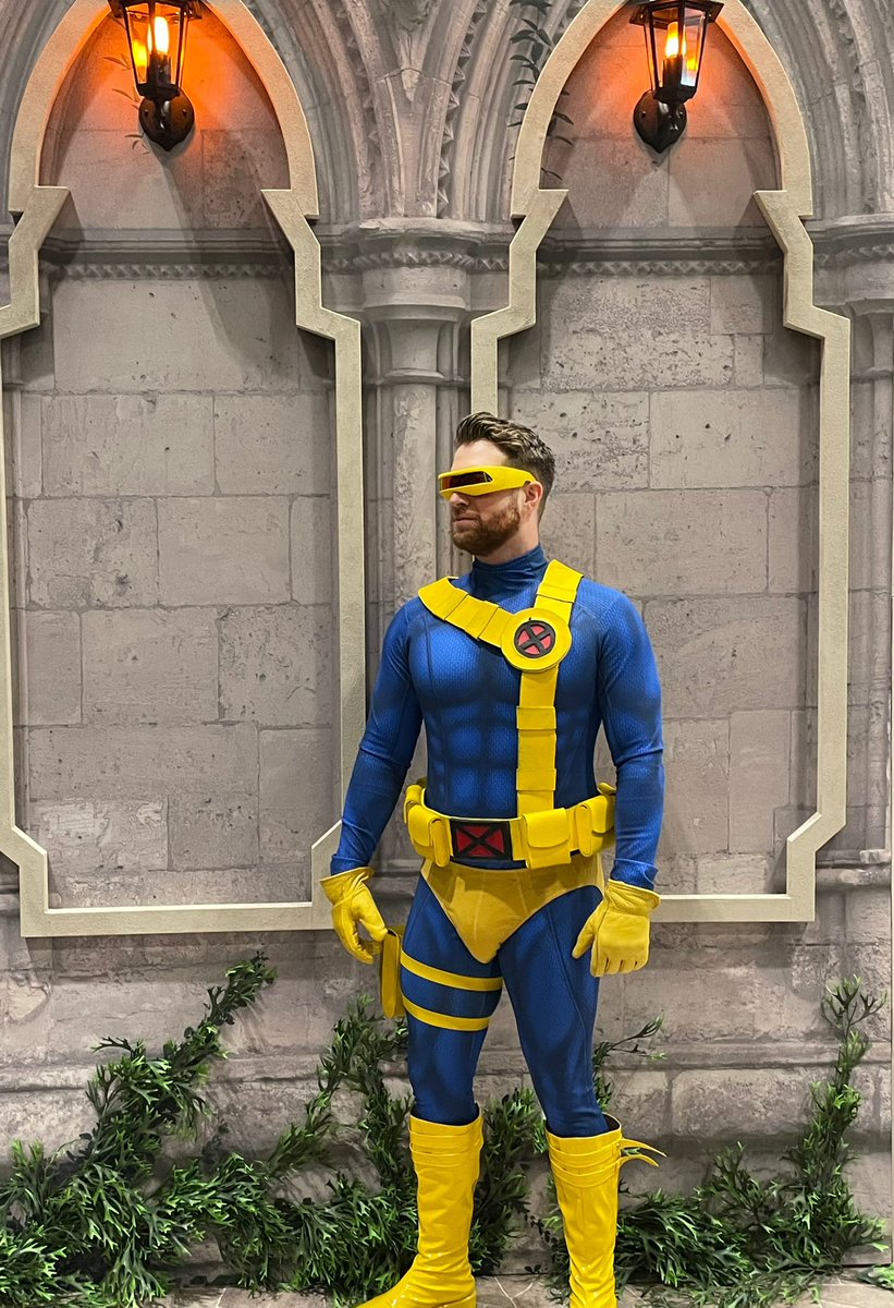 lasanchilado's tweet photo. I spy with my little eye. 

#cyclops #cyclopscosplay #gay #gaycosplay #gaycosplayer #comiccon #xmencosplay #gayman #gayboy #meninlycra #meninpants #bulge #gaybulge https://t.co/waguiANcsn