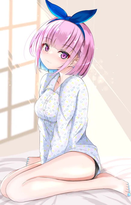 #今月描いた絵を晒そう今月4枚っ((꜆꜄ ˙꒳˙)꜆꜄꜆!4枚かけてた(^_^;)最近Apexはじめてハマっちゃって更新頻度減っちゃったかなと思っていたあくたんの生きた世界を知るのはいいことだよね?? 